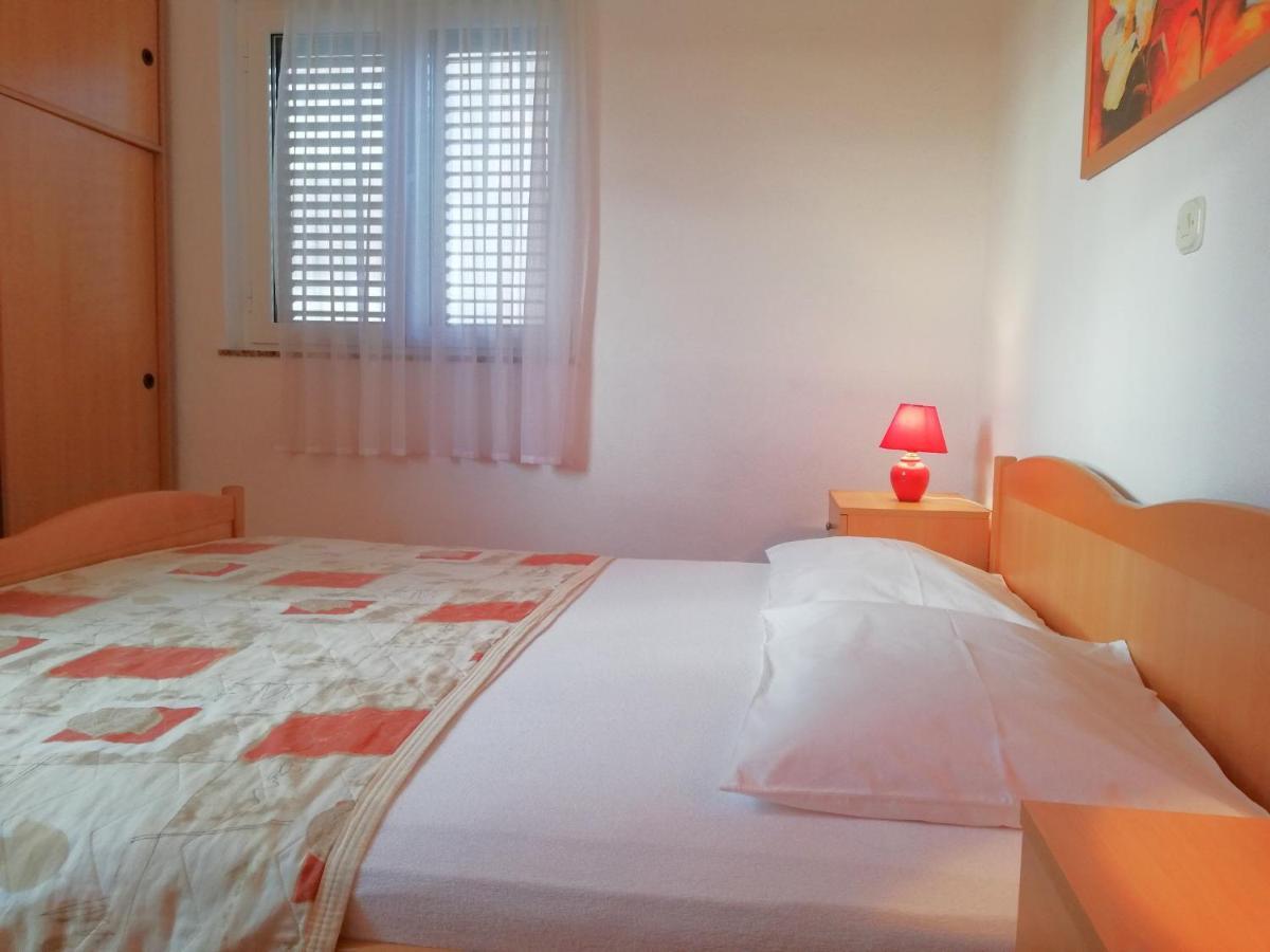 Apartments Roko Lalin Pakoštane Exterior foto